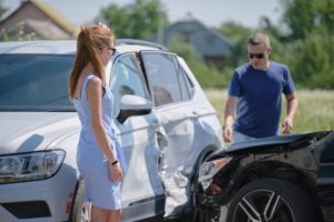 ¿Pueden ambas partes ser responsables en un accidente de impacto lateral?