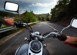 ¿Cómo se calcula el dolor y el sufrimiento en un caso de accidente de motocicleta?