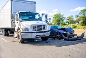 ¿Qué daños puedo recuperar en una reclamación por accidente de camión en Atlanta?